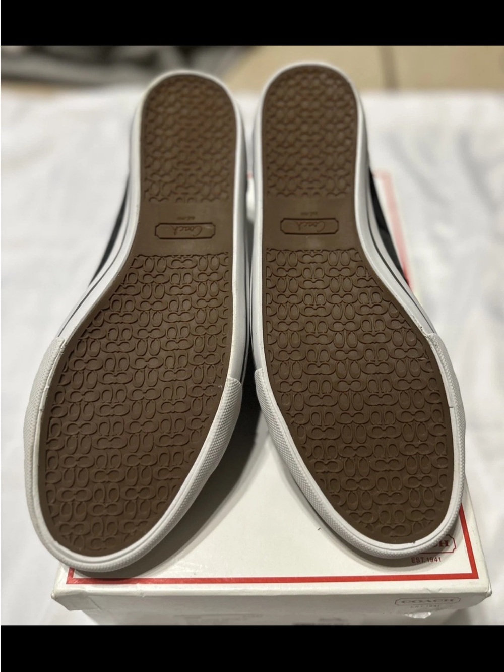 NWT, Coach Dee Sneakers in Signature Canvas, Size 8M, Black/Grey - Picture 5 of 7